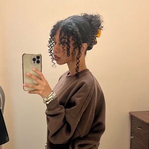 Meet your Posher, Daniella